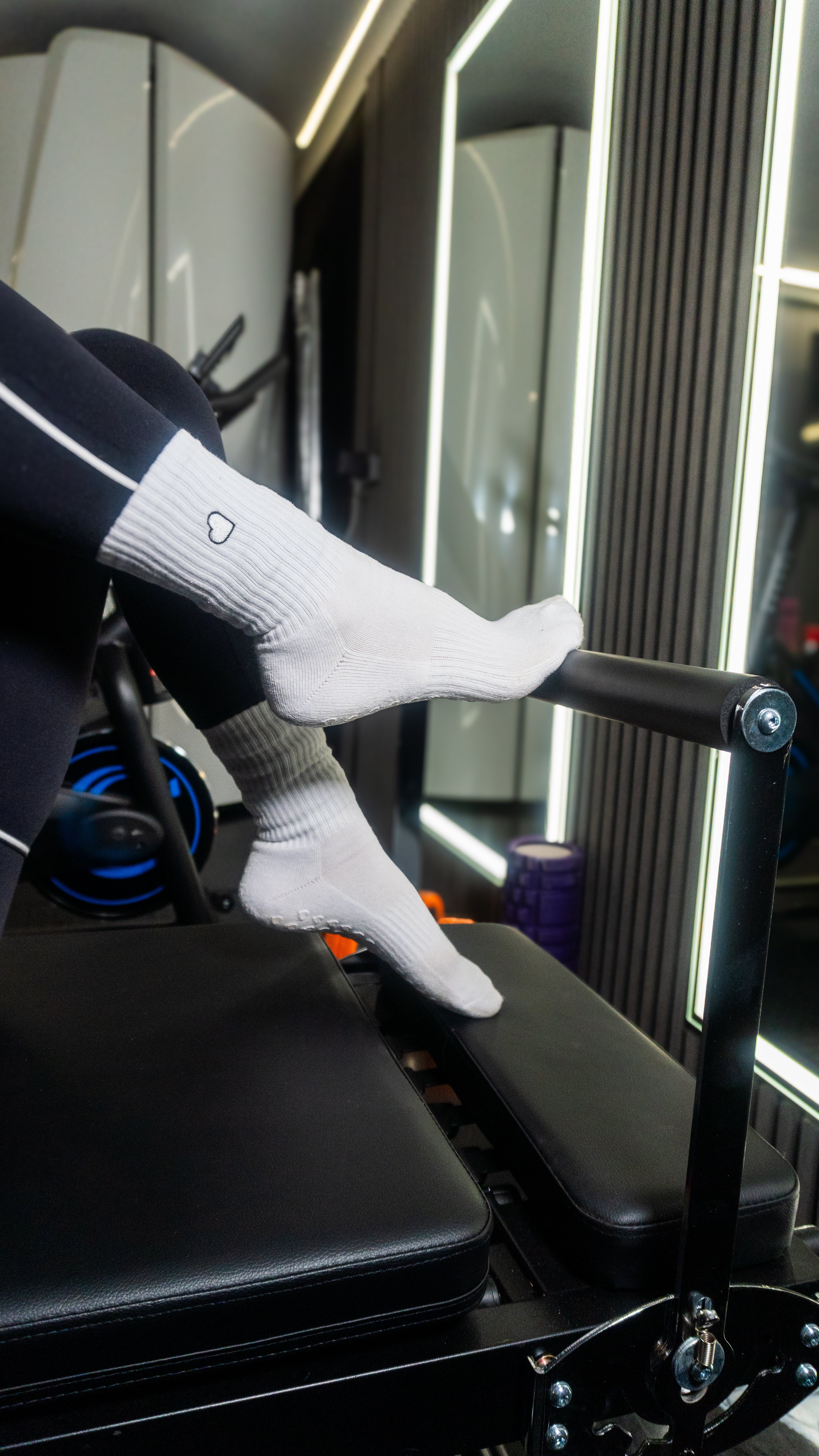 Women's grip socks